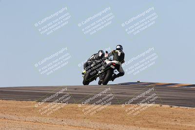 media/Feb-06-2025-Racers Edge (Thu) [[c17ed6f7b1]]/2-B Group/Session 4 End (Turn 10 Backside)/